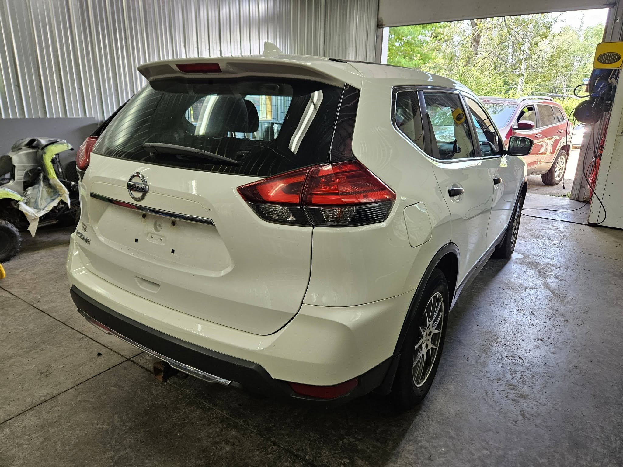 2017 Nissan Rogue S - Image 5