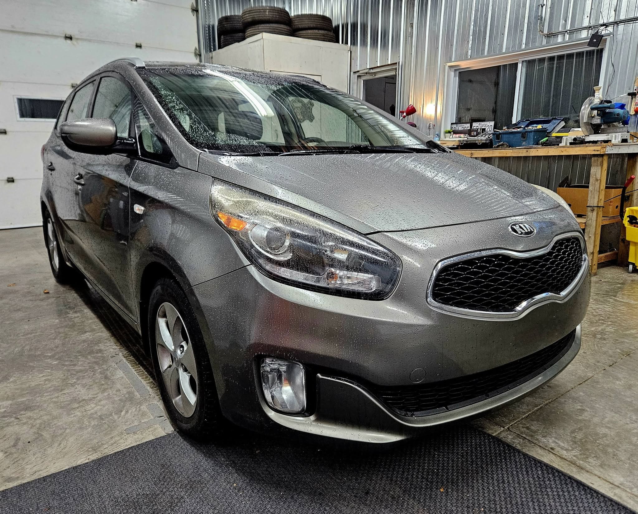 2015 Kia Rondo GDI - Image 2