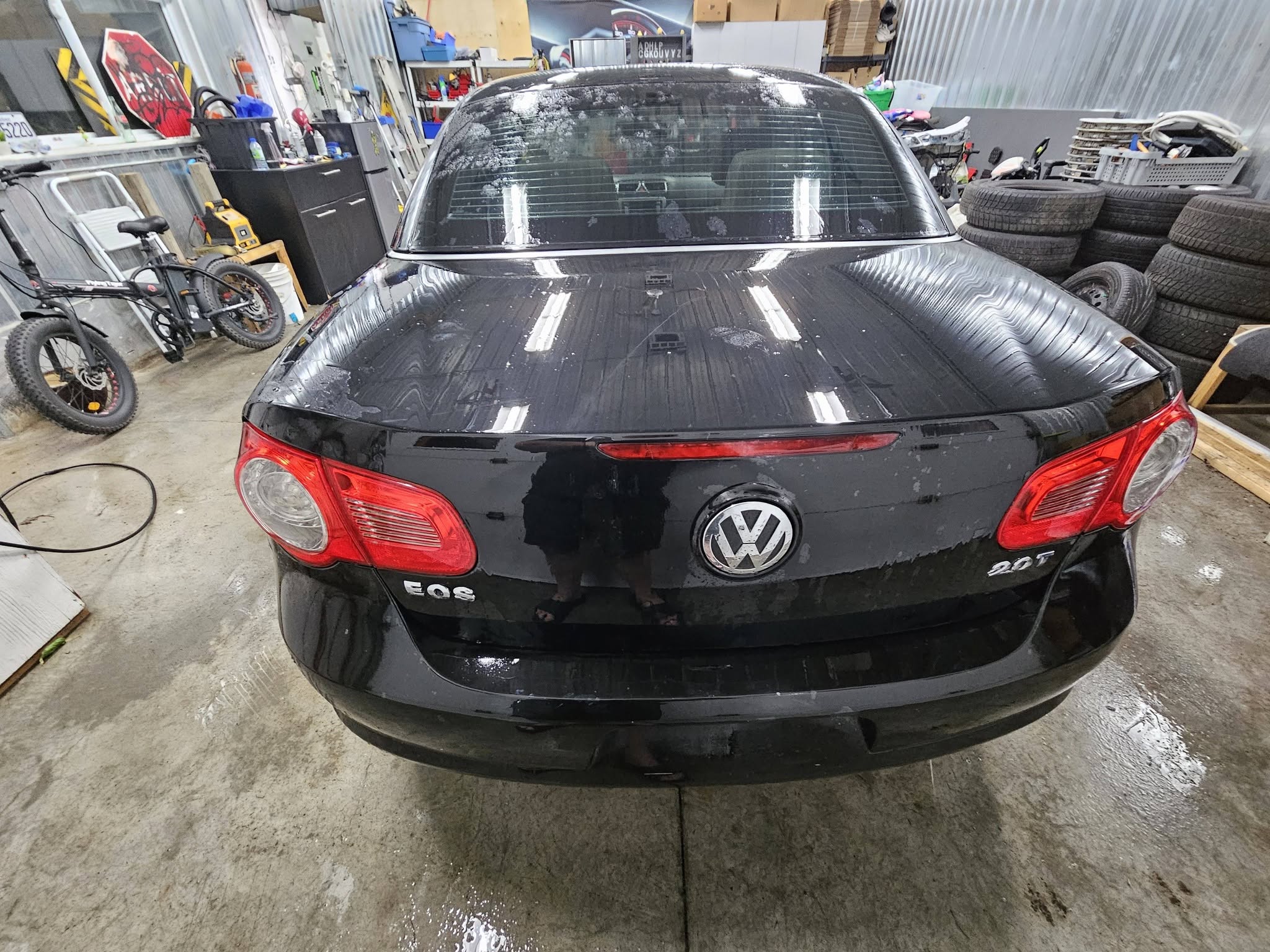 2007 Volkswagen Eos 2.0T Cabriolet - Image 5