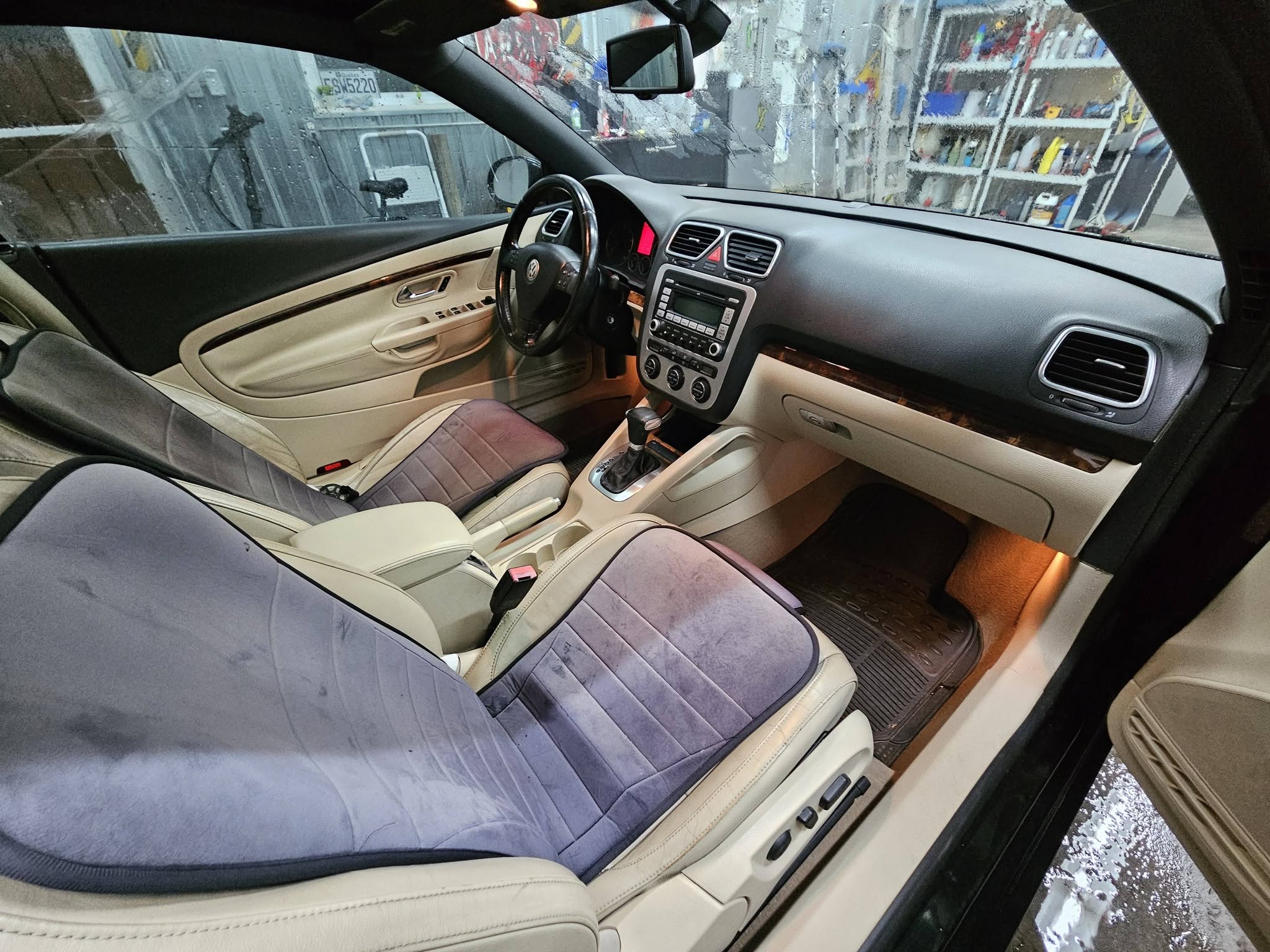 2007 Volkswagen Eos 2.0T Cabriolet - Image 7