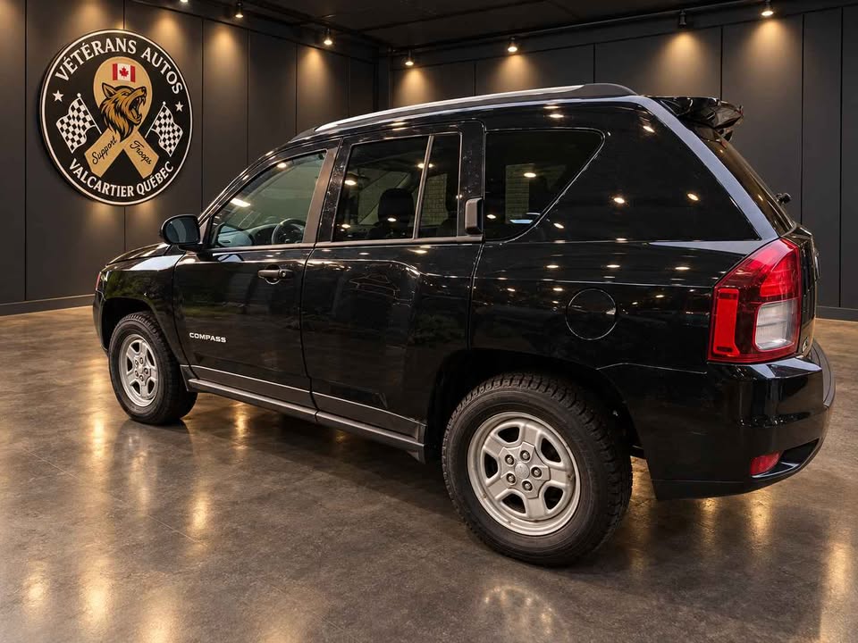 2014 Jeep Compass North - Image 5