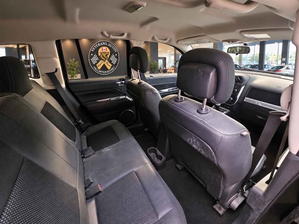 2014 Jeep Compass North - Image 9
